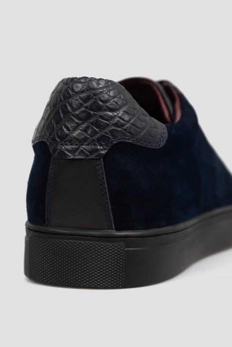 сникеры  из кожи спереди