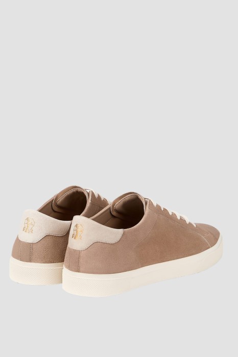 Товар коричневого цвета с внутренней стороны