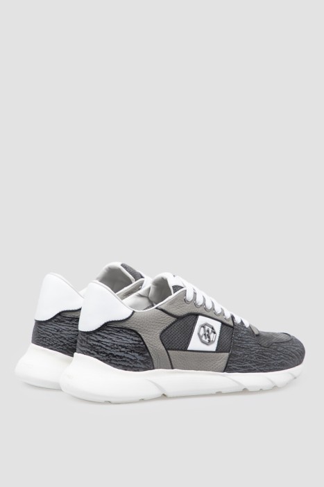 Товар серого цвета с внутренней стороны