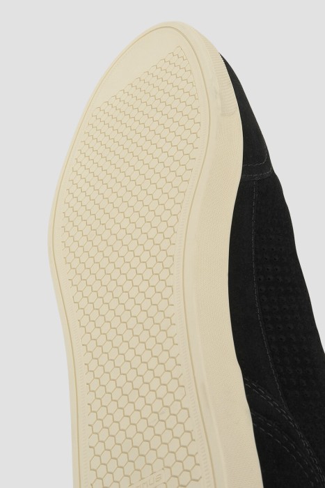 Товар синего цвета с внутренней стороны