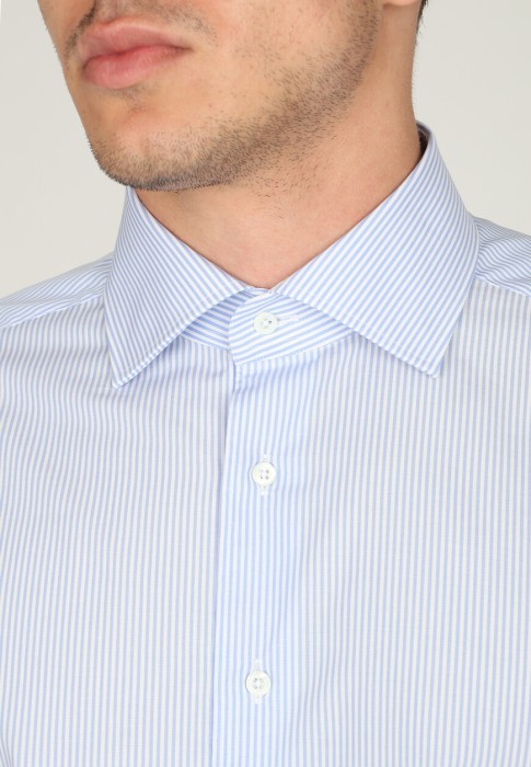 Товар голубого цвета с внутренней стороны