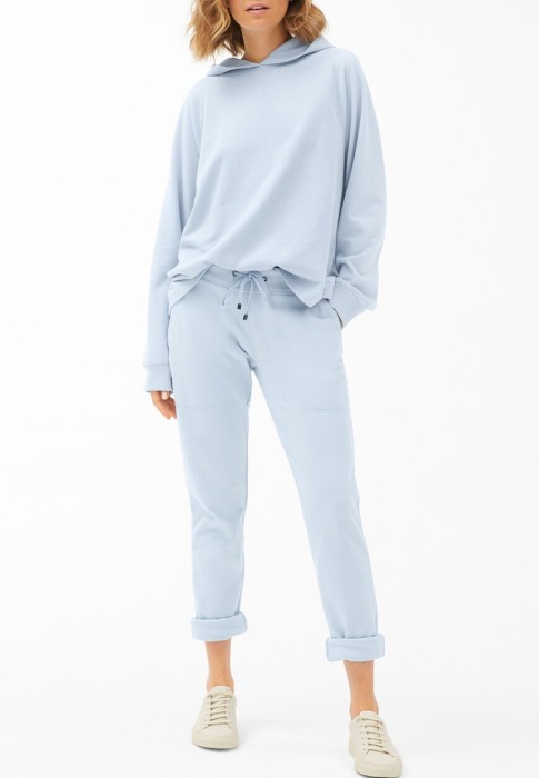 спортивные брюки  по цене 21900 руб вид справа