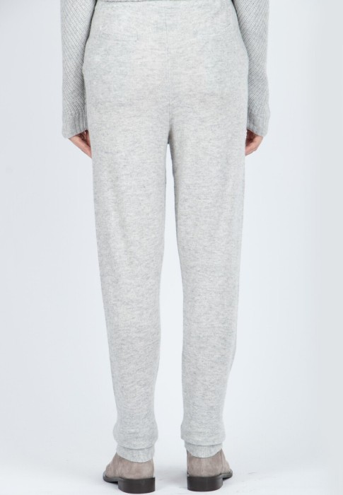 спортивные брюки  из проверенных материалов спереди