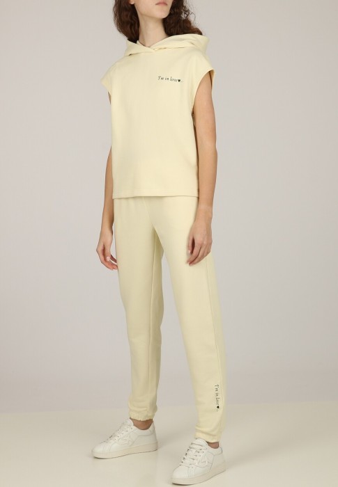 спортивные брюки  из италии вид сбоку