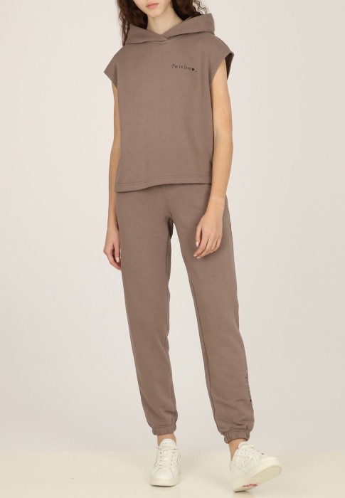 спортивные брюки  от бренда elyts вид слева