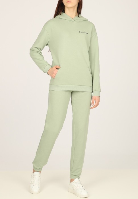 спортивные брюки  по цене 7630 руб вид справа