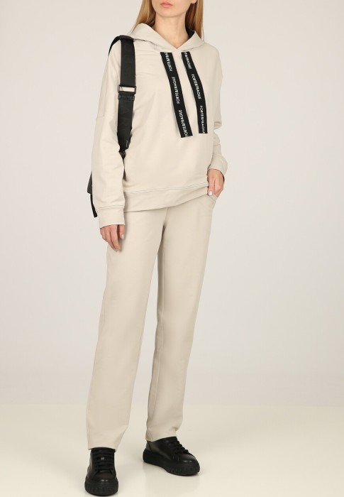 спортивные брюки  по цене 18130 руб вид справа