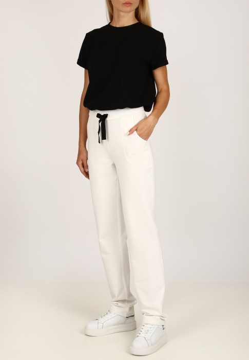 спортивные брюки  по цене 15330 руб вид справа