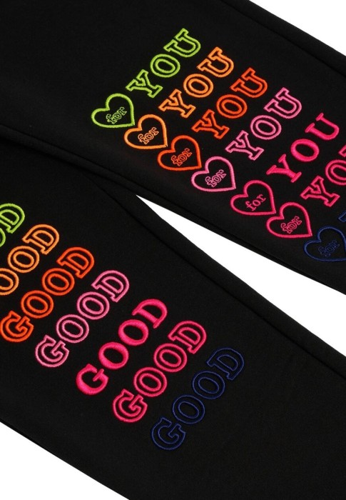 спортивные брюки  из проверенных материалов спереди