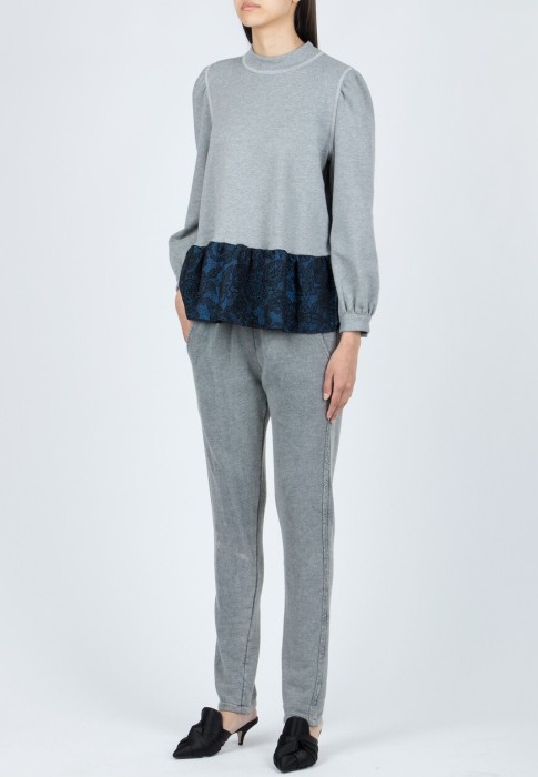 спортивные брюки  - качественный продукт вид сбоку