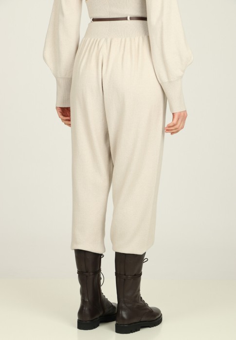 спортивные брюки  из проверенных материалов спереди