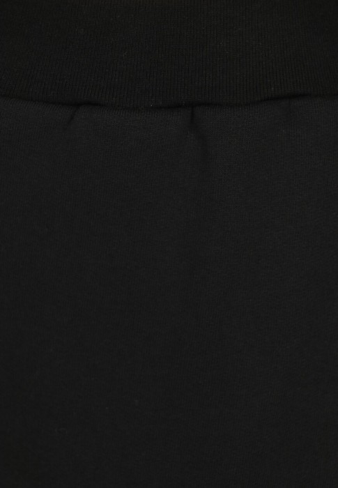 Товар черного цвета с внутренней стороны