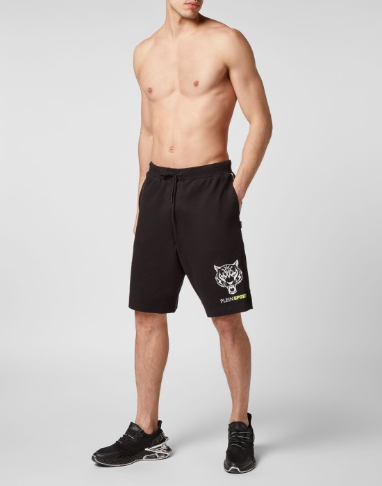 Товар черного цвета с внутренней стороны