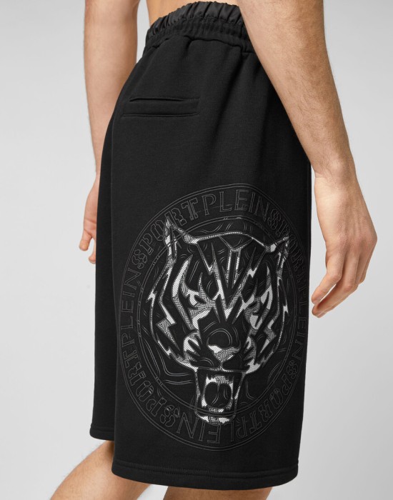 спортивные шорты  из проверенных материалов спереди