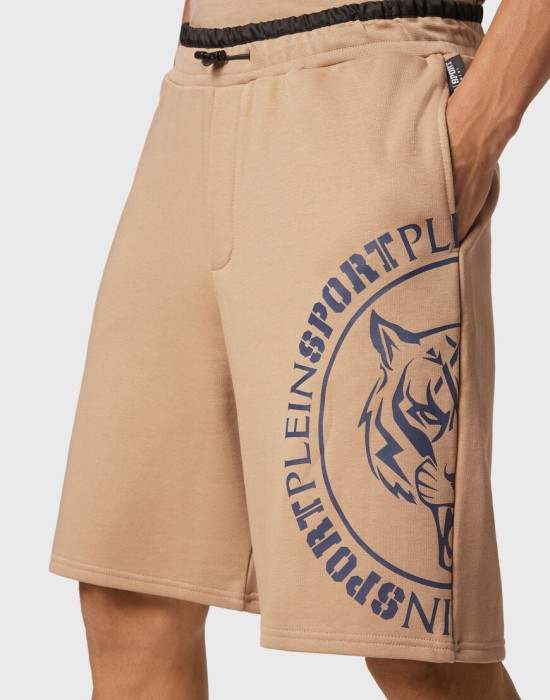 спортивные шорты  из италии вид сбоку