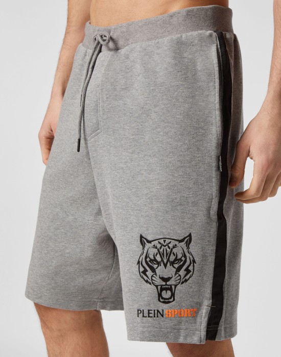 спортивные шорты  из проверенных материалов спереди