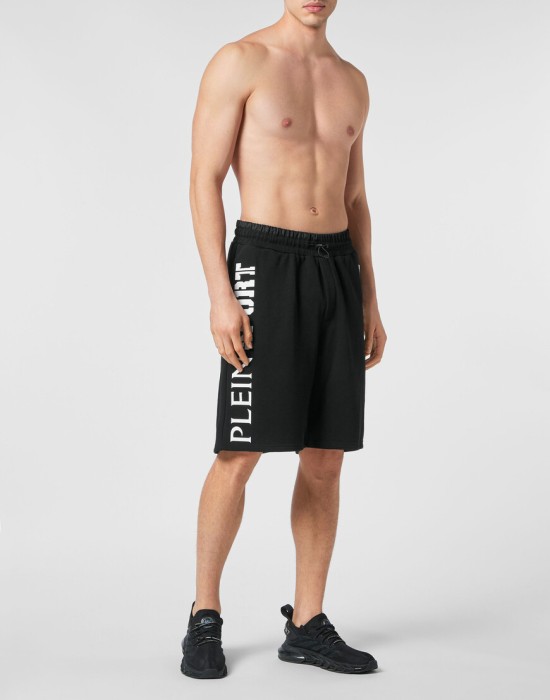 Товар черного цвета с внутренней стороны