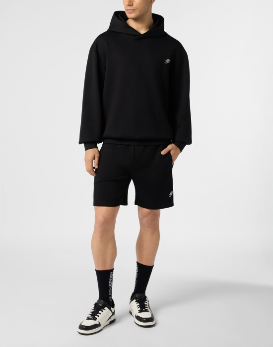 Товар черного цвета с внутренней стороны