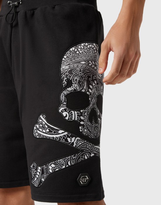 спортивные шорты  из проверенных материалов спереди