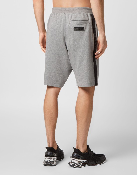 спортивные шорты  из италии вид сбоку