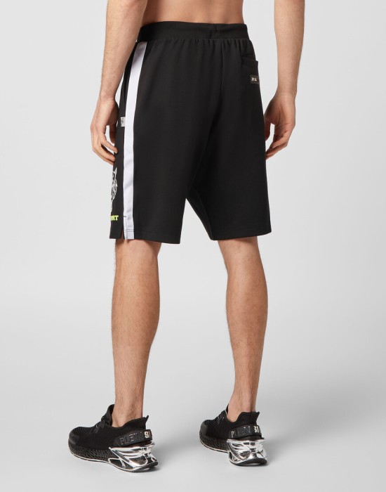 спортивные шорты  из италии вид сбоку