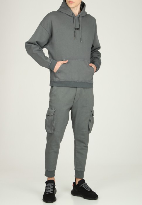 спортивный костюм 2 из италии вид сбоку