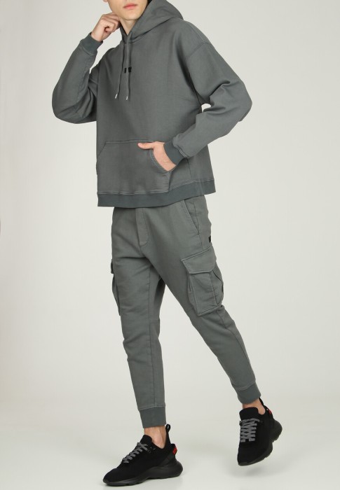 Товар серого цвета с внутренней стороны