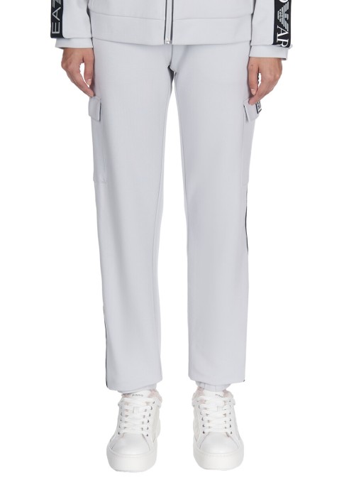 спортивный костюм  на сезон этого года фотография