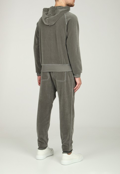 Товар серого цвета с внутренней стороны