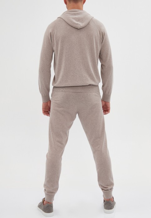 спортивный костюм  из италии вид сбоку