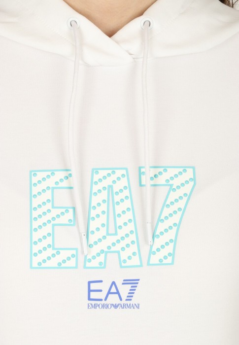 спортивный костюм  из проверенных материалов спереди