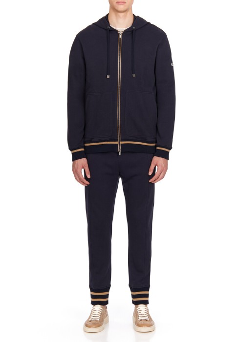 Товар синего цвета с внутренней стороны