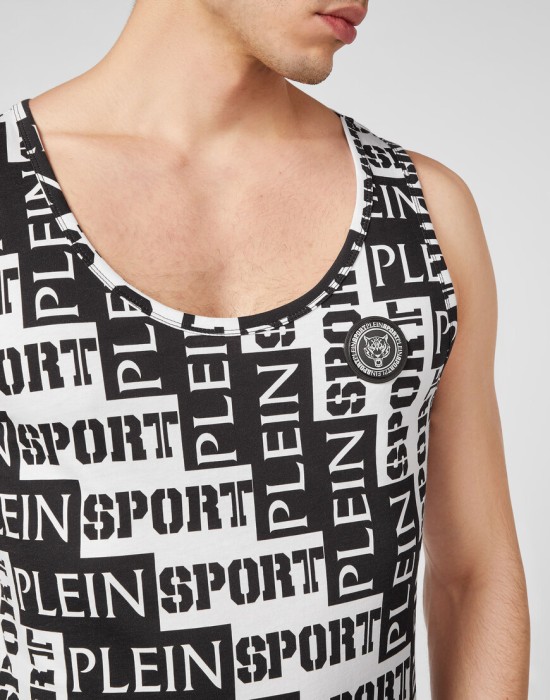 спортивный топ  из италии вид сбоку