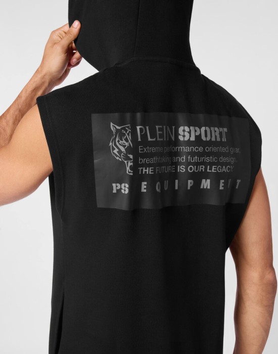 Товар черного цвета с внутренней стороны