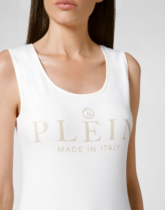 спортивный топ  из америки вид сбоку