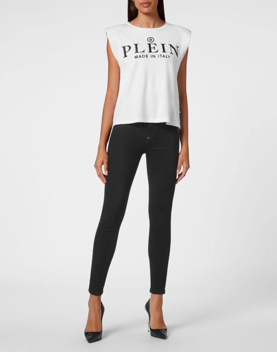 Товар белого цвета с внутренней стороны