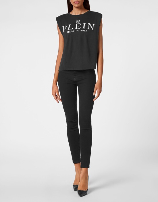 Товар черного цвета с внутренней стороны