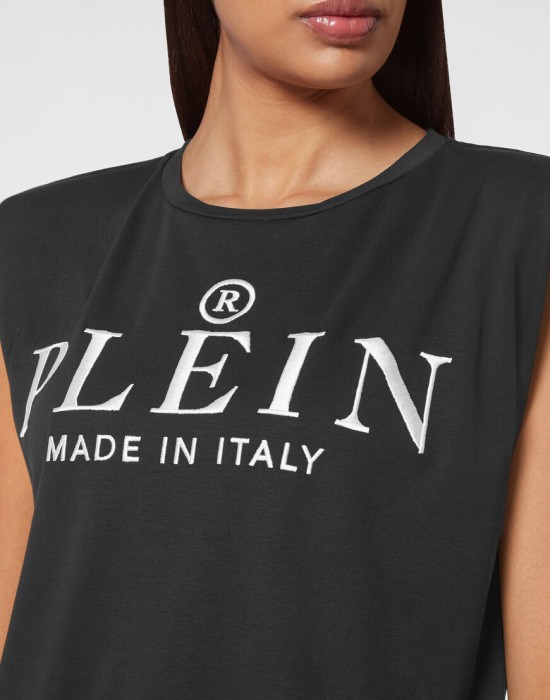 спортивный топ  из проверенных материалов спереди