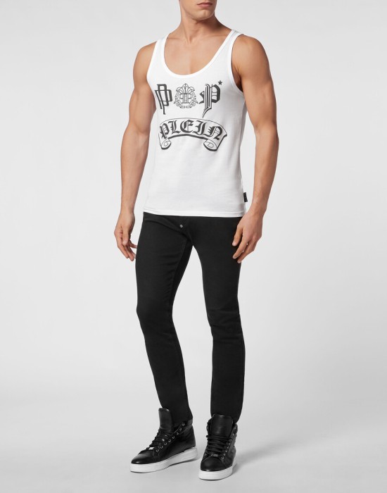 Товар белого цвета с внутренней стороны