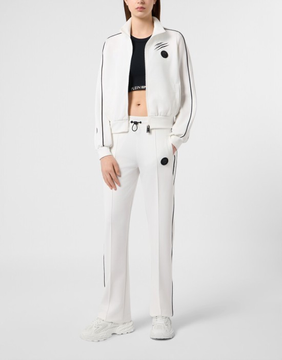 Товар черного цвета с внутренней стороны