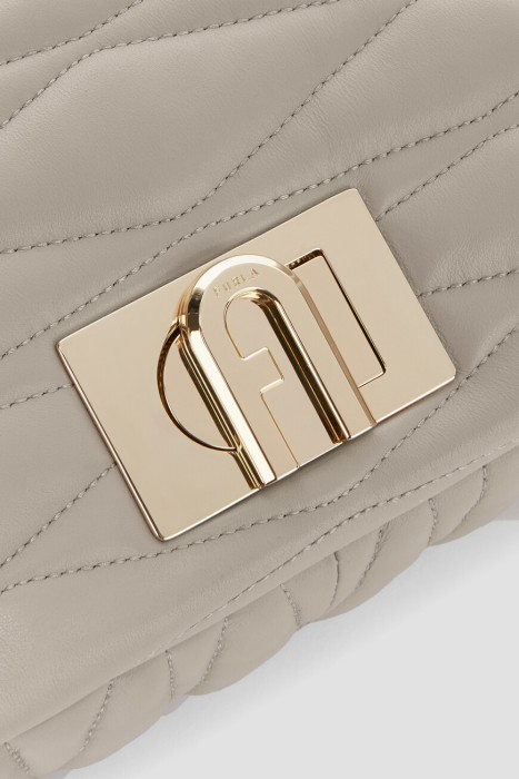 Товар серого цвета с внутренней стороны