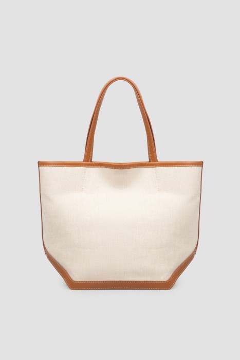 Товар бежевого цвета с внутренней стороны