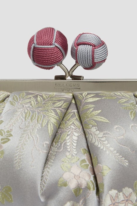 Продукция для женщин фото