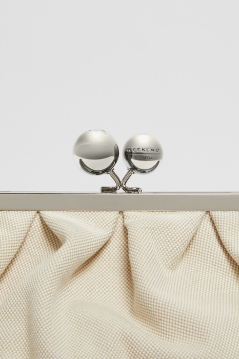 Продукция для женщин фото