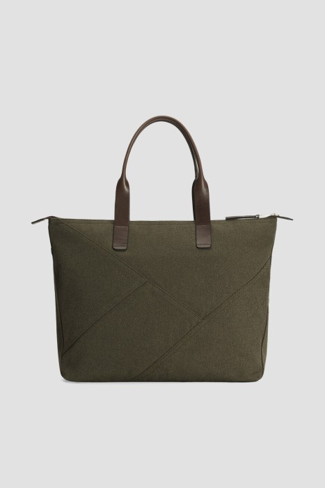 Товар зеленого цвета с внутренней стороны