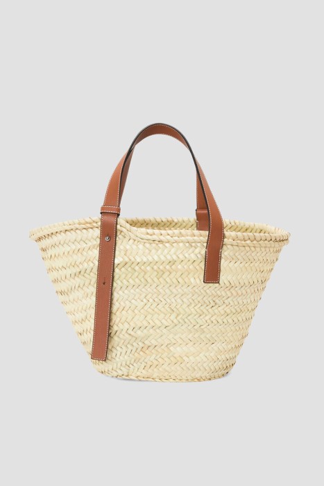 Товар бежевого цвета с внутренней стороны