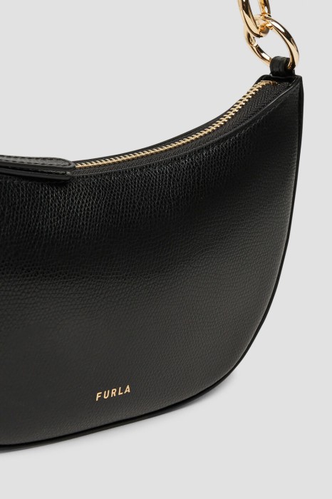 Товар черного цвета с внутренней стороны