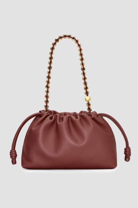 Товар коричневого цвета с внутренней стороны