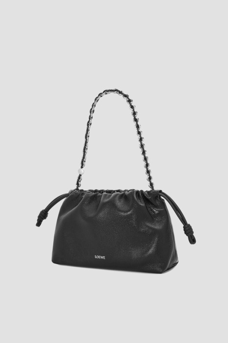 Товар черного цвета с внутренней стороны