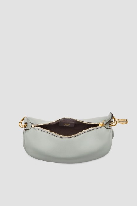 Товар зеленого цвета с внутренней стороны